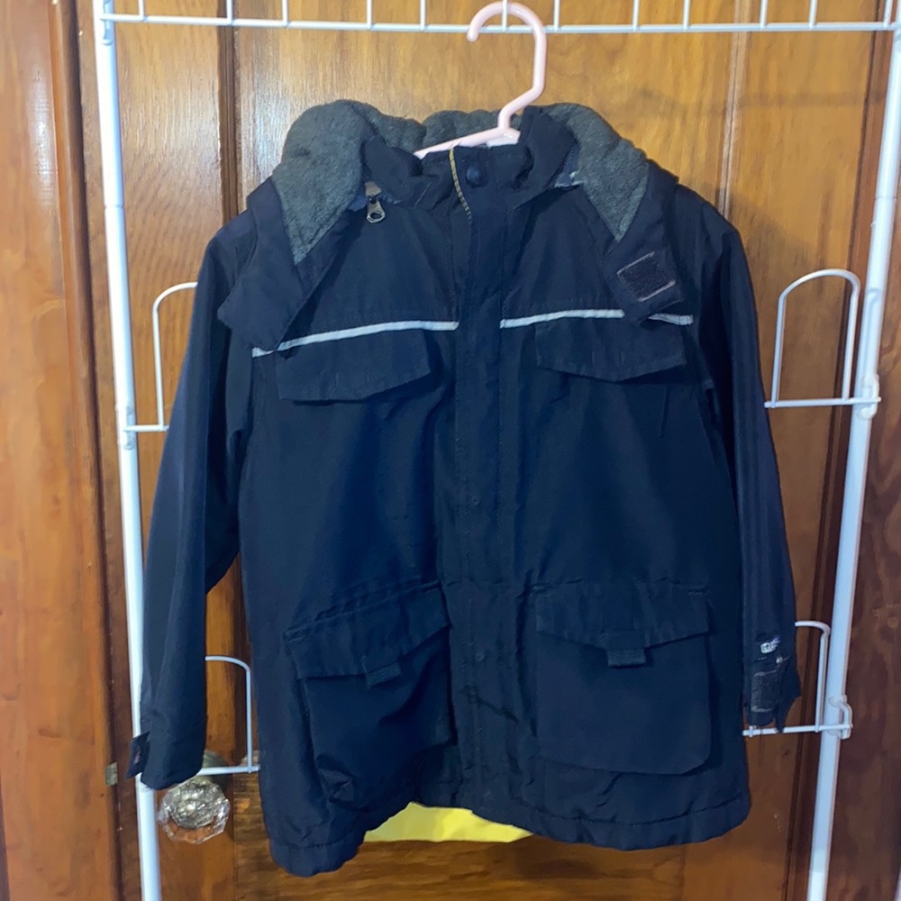 Gap kids navy and yellow winter coat size 5